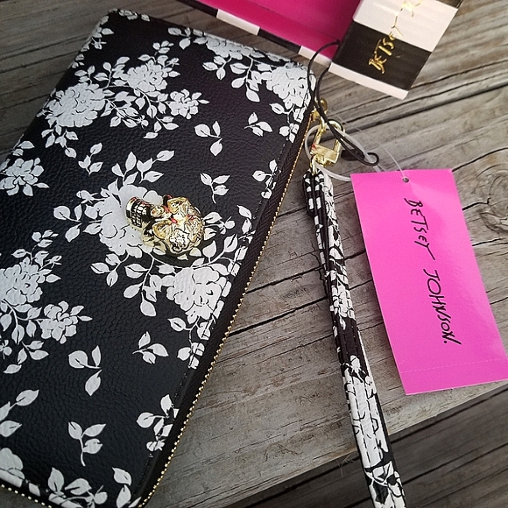 Rare, Betsey Johnson, Black & White, Wristlet Wallet